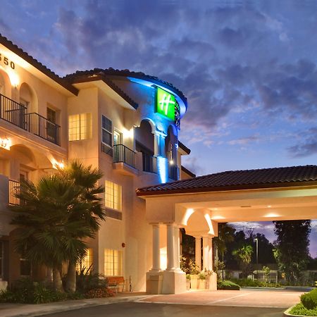 Holiday Inn Express & Suites Corona, An Ihg Hotel Exteriör bild